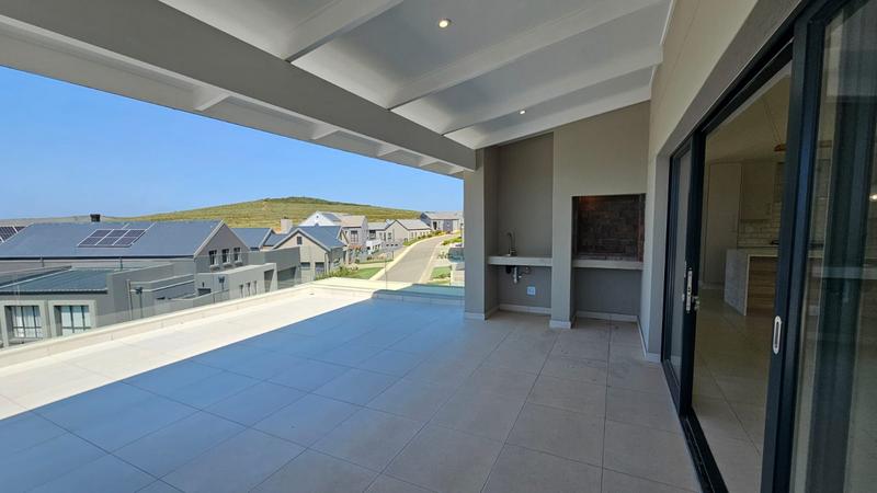 3 Bedroom Property for Sale in Outeniquasbosch Western Cape